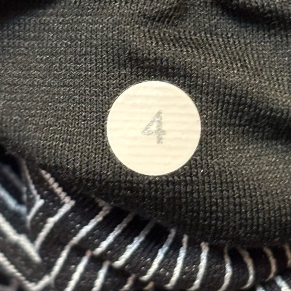 Lululemon Sz 4 Wunder Short 5" In Maze Jacquard White Black *Luon - Picture 8 of 11